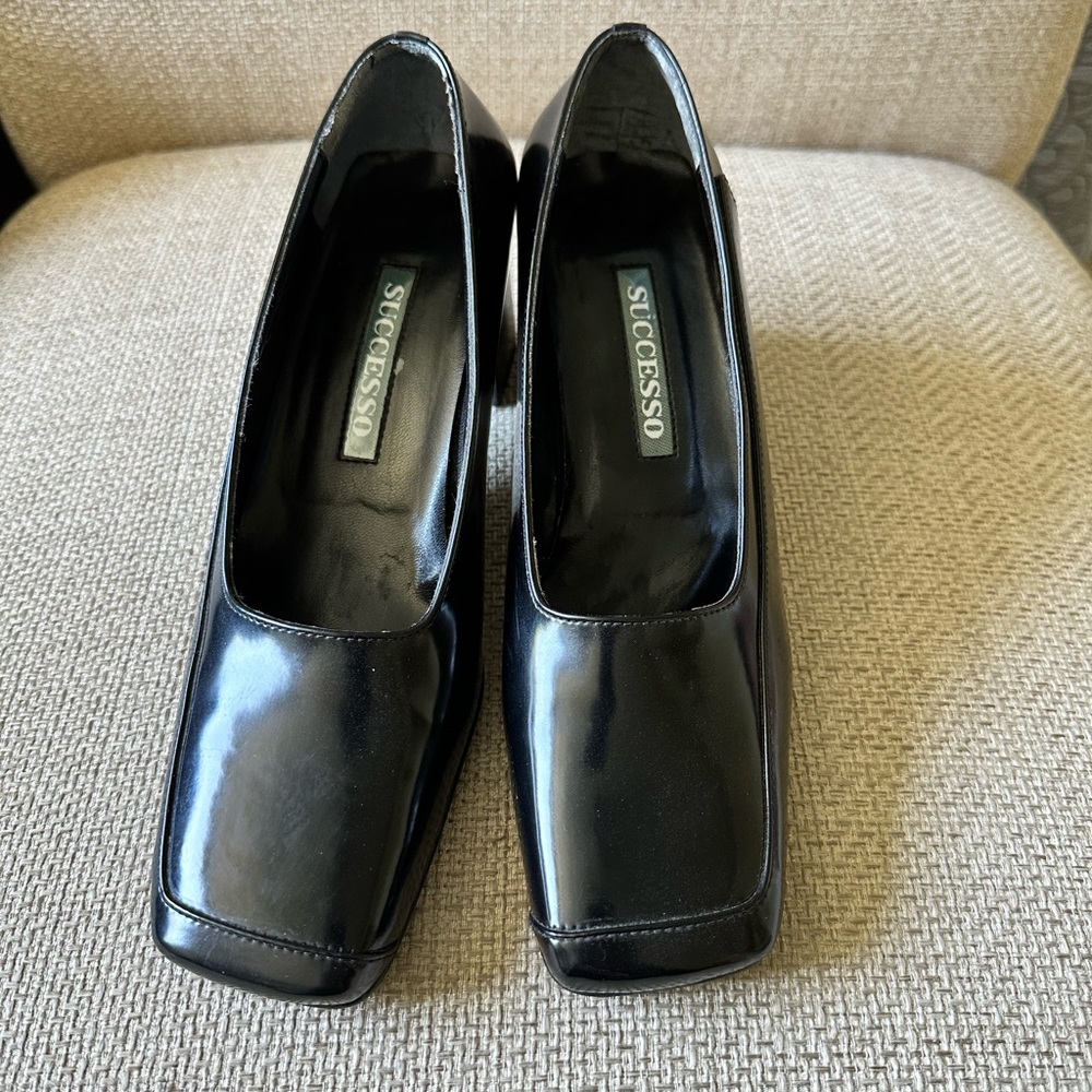 Successo square toe pumps women’s size 8